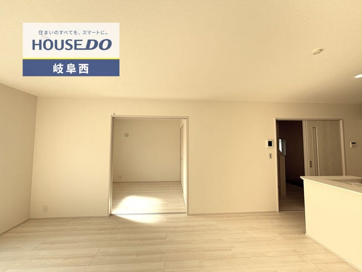 16帖の広々LDK!
白を基調とした明るいお部屋です♪