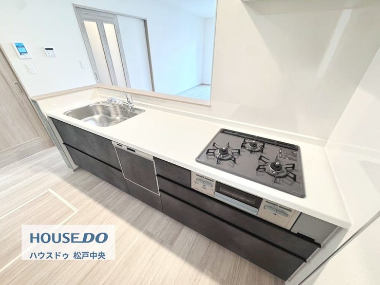 ◎キッチン:A号棟(1/30撮影)
対面キッチンなので、お子様の目を離すことなくお料理の準備や片づけができ安心です!