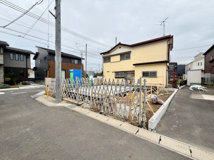 南西側
北西角地!車の取り回し楽々です!