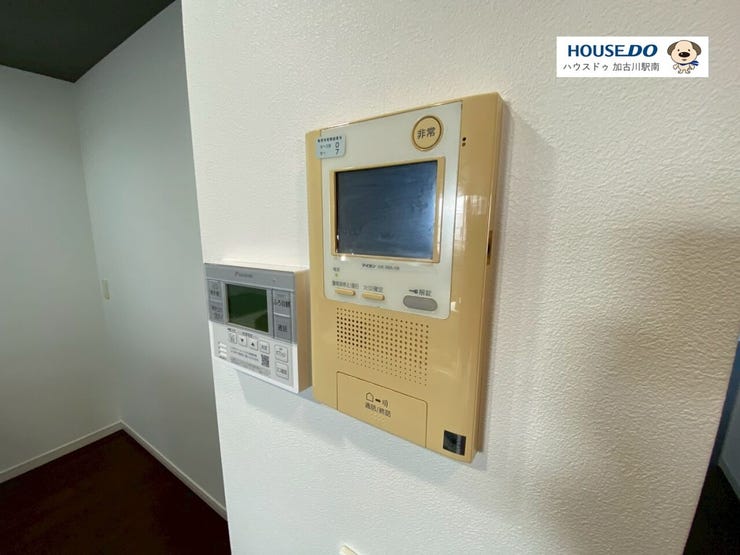 モニター付インターホンです♪
来訪者の顔を確認できますね!