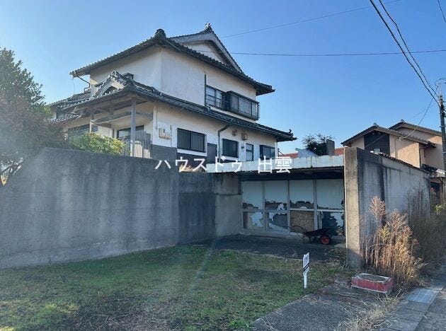 外観写真の違う角度です。