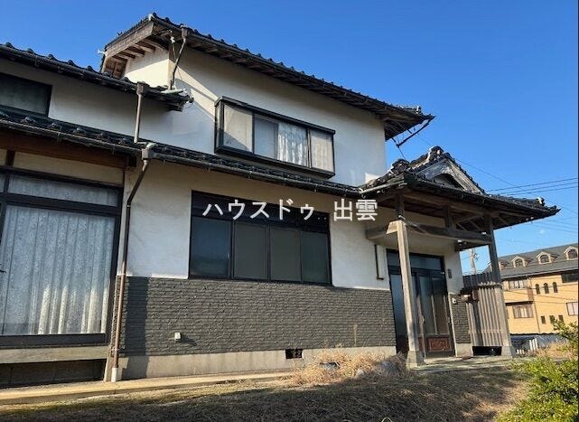 【外観】
和風のお家です。