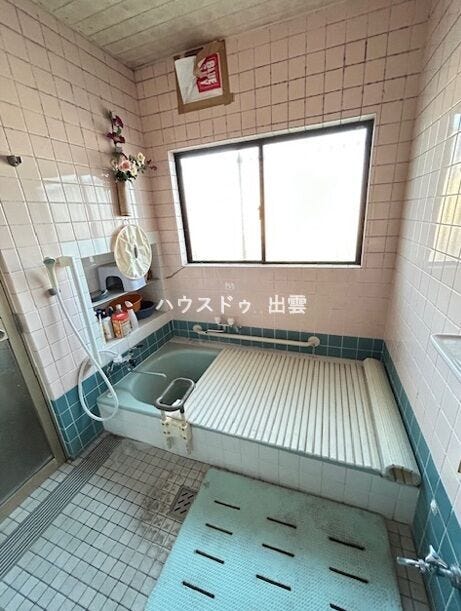 窓があり換気もしやすいのでカビもはえにくいです。