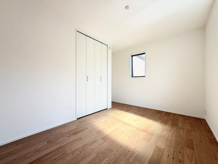 ◎収納(3/1撮影)
【全室収納付!】
全居室収納付!ご家族の思い出も大切にしまっておけるたっぷり収納!