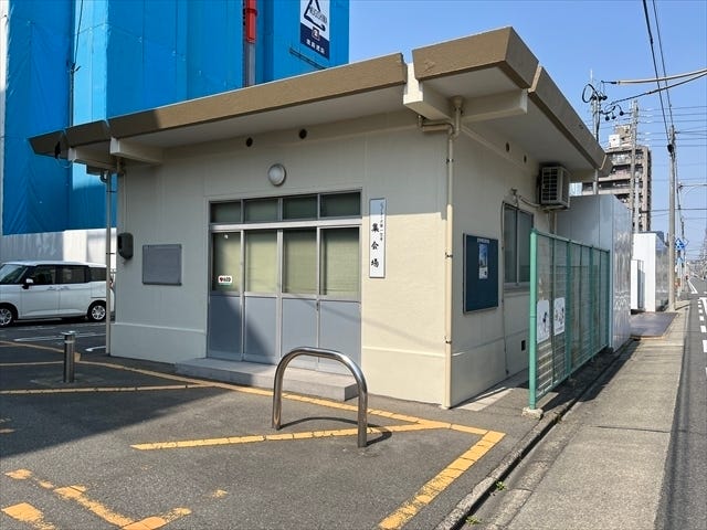 マンション北側に集会場があります。