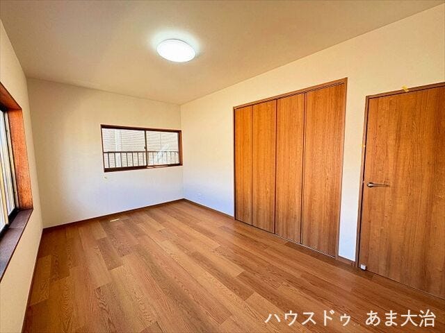 2階北側洋室 約7.5帖:大きな収納のついたお部屋です。