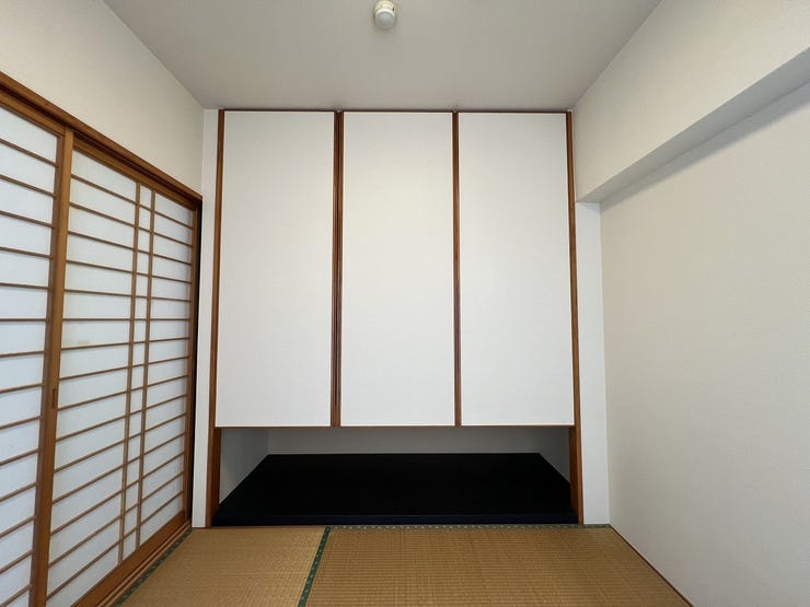 和室4.5帖!押入れ下には、床の間風のスペースを確保。季節の飾りや間接照明を置いても素敵です。