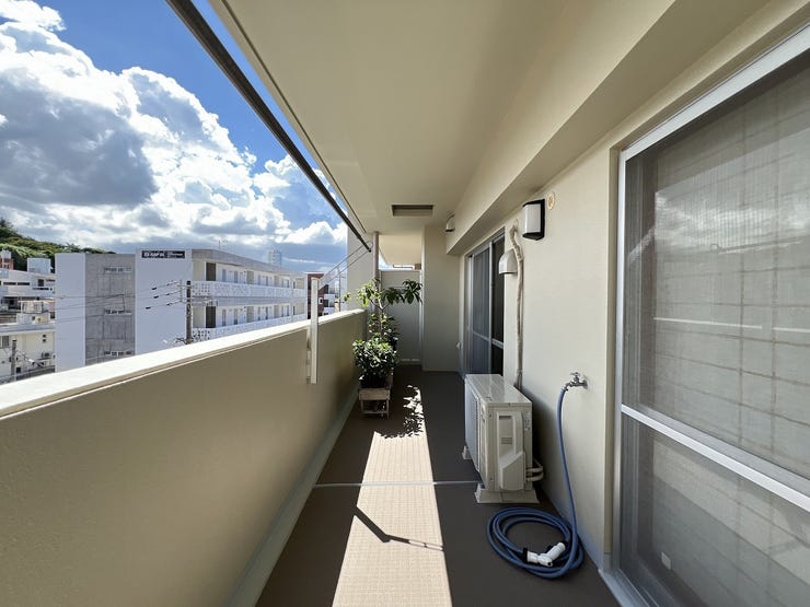 物干しスペースも確保した、ゆとりのあるバルコニー。
