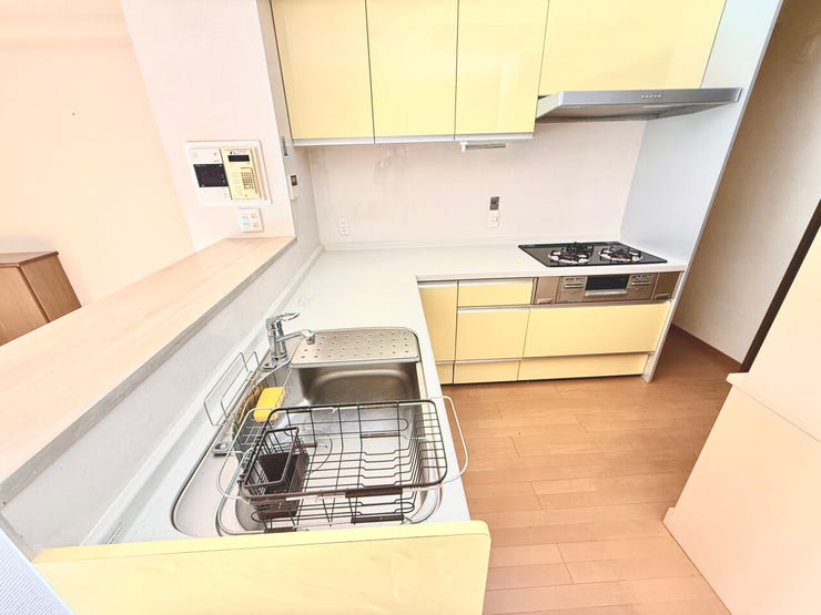 料理のしやすさにこだわったL型キッチンを採用♪