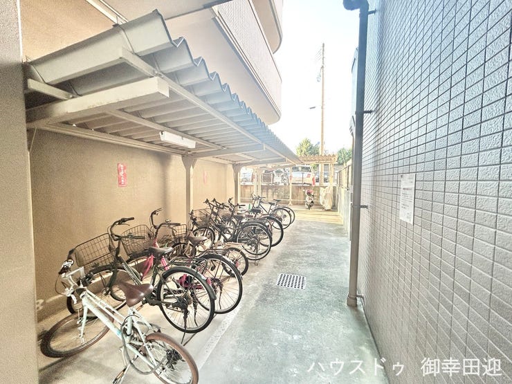 ■□■駐輪スペース■□■
お子様の自転車なども置けます♪