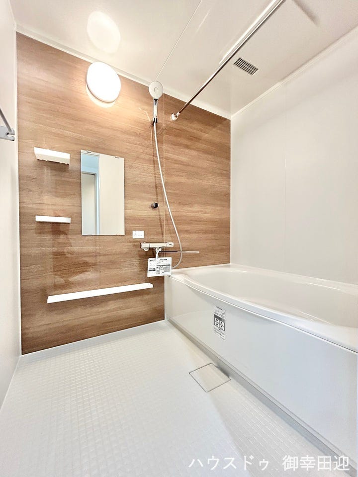 ■□■浴室■□■
【ユニットバス新規交換】1日の疲れを癒すあたたかなバスルーム☆暖房換気乾燥機付きで雨の日のお洗濯物にも効果的です♪