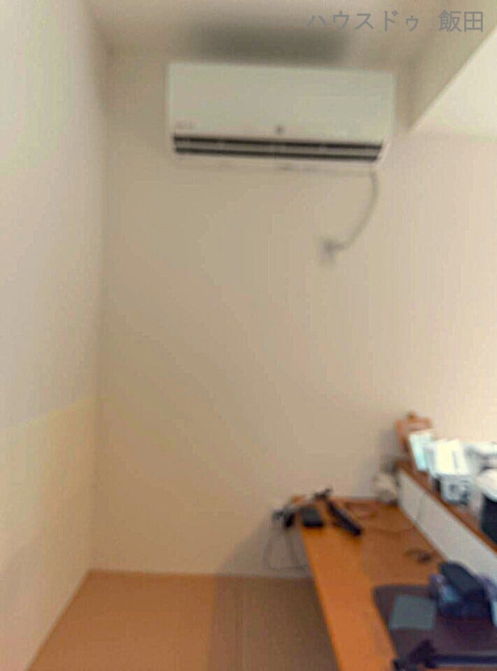 リビングの一角の小上がりにあるホビースペース 畳敷きです