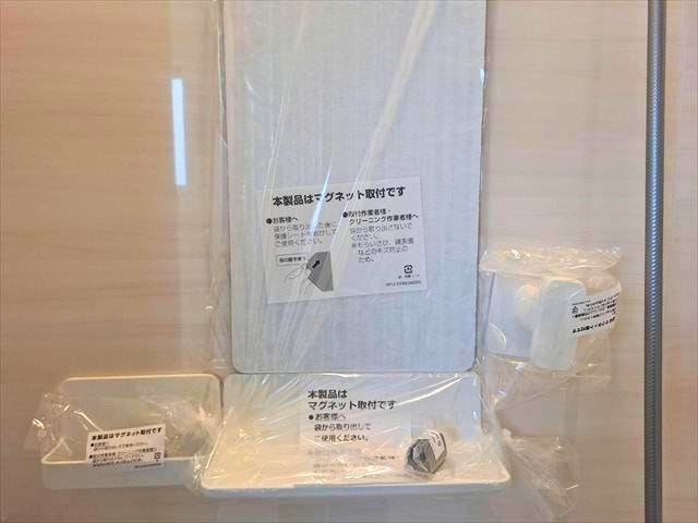 浴室の壁にはマグネット製品がくっつけられるので色んなものを浮かしておくことでお掃除が楽になりそうですね