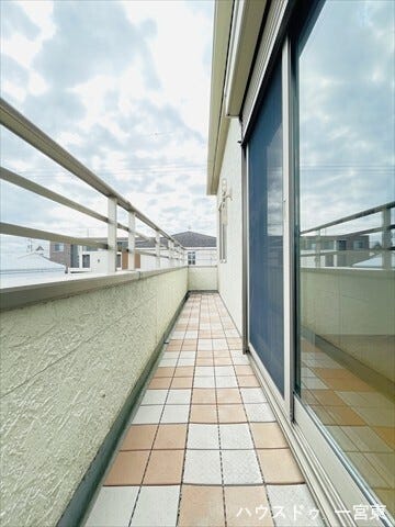 天気のいい日には日向ぼっこ、夜には星空を眺める贅沢な空間です。