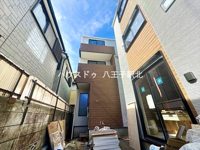 【外観】
ようやく足場が外れました♪\最新の情報をスピーディーにお届け!/他に気になる物件も合わせて問い合わせ可能です♪お気軽にお問合せ下さい。