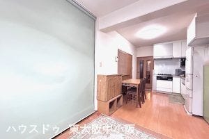 12帖のリビングで家族での憩いの時間をお過ごしください☆