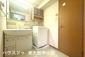 3面鏡で身だしなみも整えやすい♪