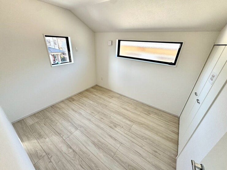 【Bedroom】主寝室や子ども部屋、在宅ワークにも使える洋室。暮らしに合わせて自由にレイアウトできます。