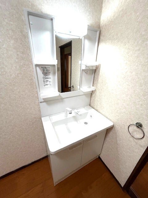 新品交換済のシャンプードレッサー洗面化粧台!