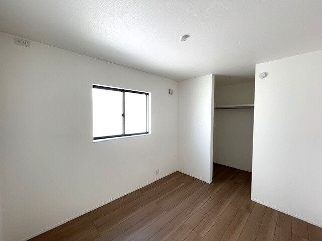 2階 洋室(5.2帖)にはウォークインクローゼットがあります。