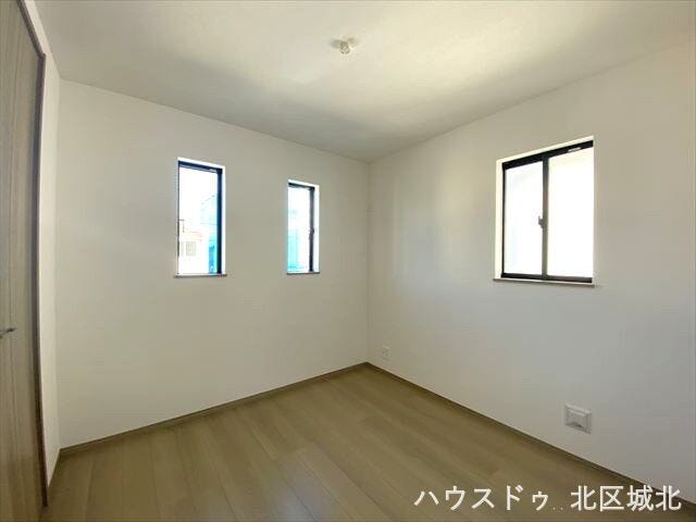 4.5帖洋室:コンパクトなお部屋は、書斎や趣味部屋など多用途に活躍します。