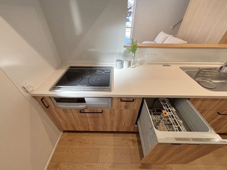 お手入れのしやすさ、家事負担の軽減も配慮されたキッチン!