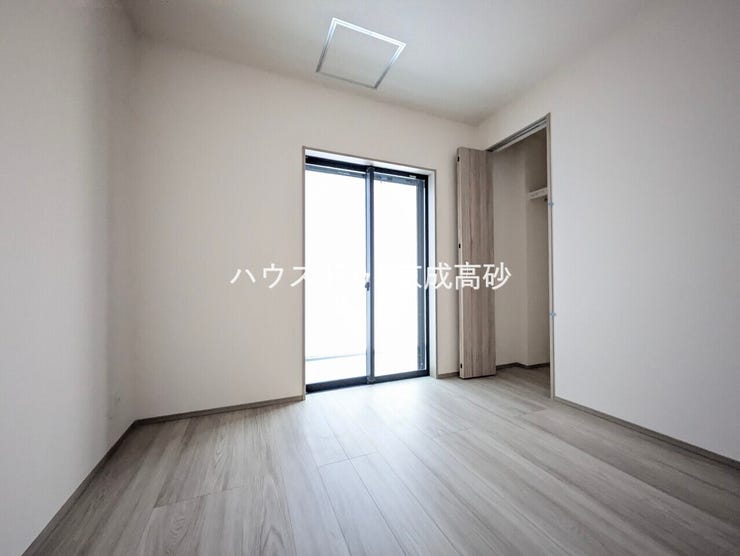 広すぎないスペース。
お子様のお部屋や書斎など、新居での生活の夢が膨らみますね!