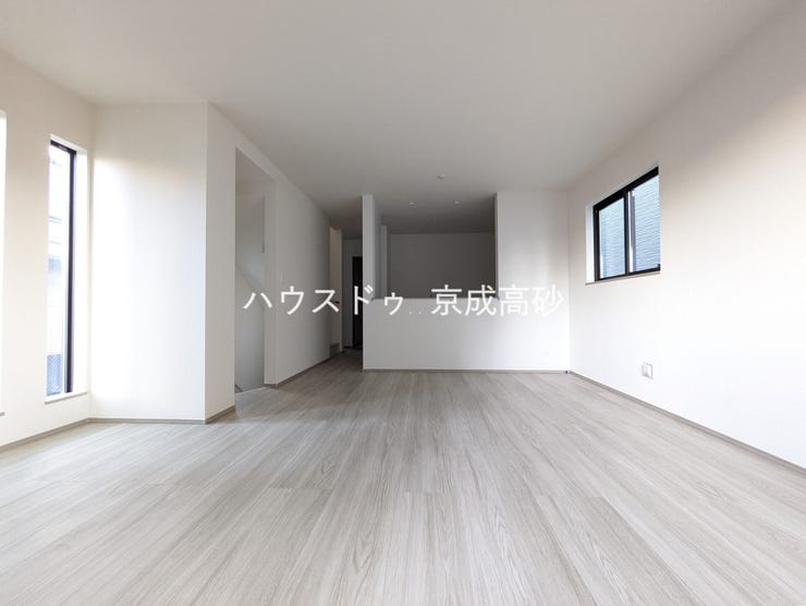 【外観】
物件間もなく完成です。
お住まい購入に向けての『質問』・『疑問』。具体的に何を準備をして進めたらいいのか?お気軽にご相談ください。