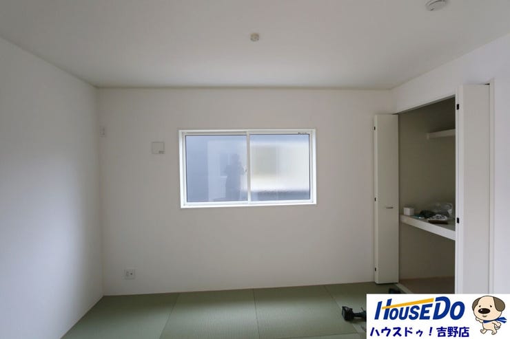 1階和室5帖。リビング横の和室はお子様のオモチャゾーンとしても、お昼寝ゾーンとしても活躍。