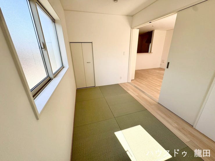 ■□■和室■□■
洋風和室6帖・収納