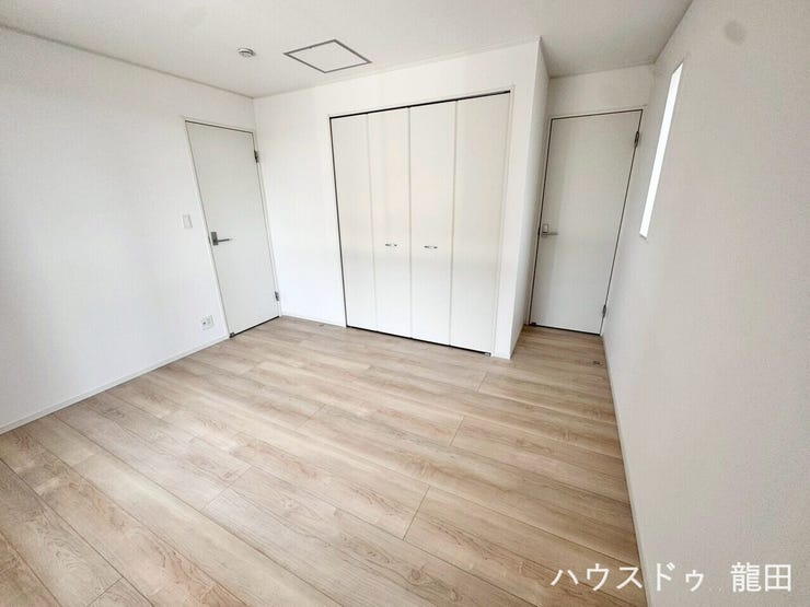 ■□■洋室■□■
洋室5.2帖・クローゼット