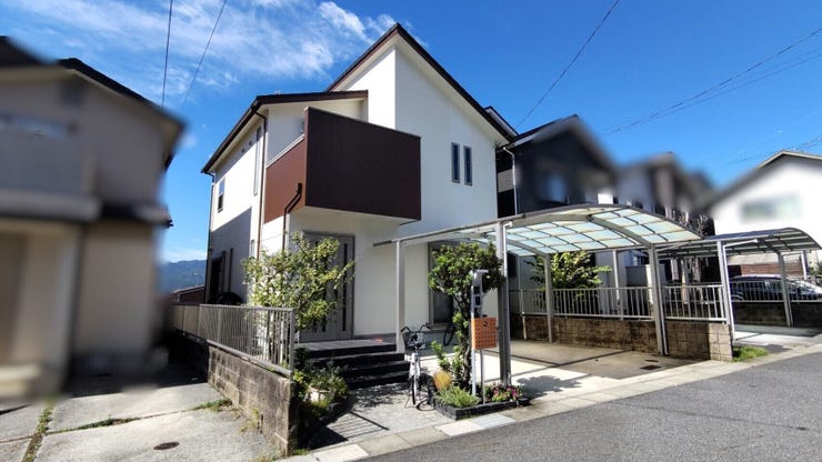 【外観】
2台分カーポート付