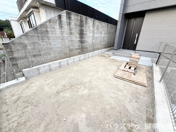 ■□■遊びと安らぎの多目的空間■□■子どもが安全に遊べ、ペットと触れ合い、大人も自然に癒やされる、暮らしを彩るスペースです。