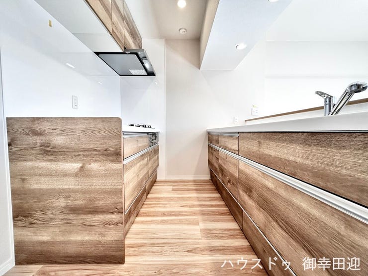 ■□■家族の「美味しい」が集まる、喜びを生み出す舞台■□■高い機能性と美しいデザインを両立。料理する人も、待つ人も、笑顔になれる場所です