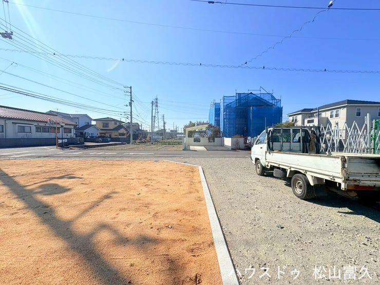 全6区画の整然とした分譲地で、(1)号地は北西角地で区画特性を活かした、個性豊かな家づくりが楽しめます。