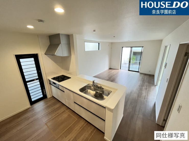 家族との団らんやそれぞれの時間をゆったりと過ごせる、ゆとりのあるLDK。