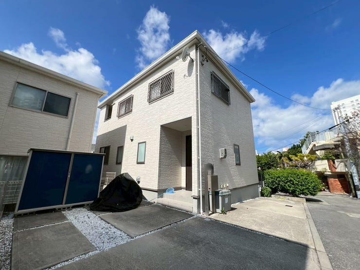 【外観】
築5年の築浅戸建てです!