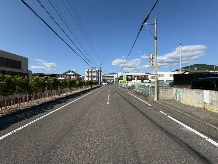 東部団地入口から入っての道路になります!