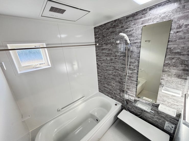 浴室乾燥機は雨天時も洗濯物をカラっと乾かせるので大変便利な設備です!!