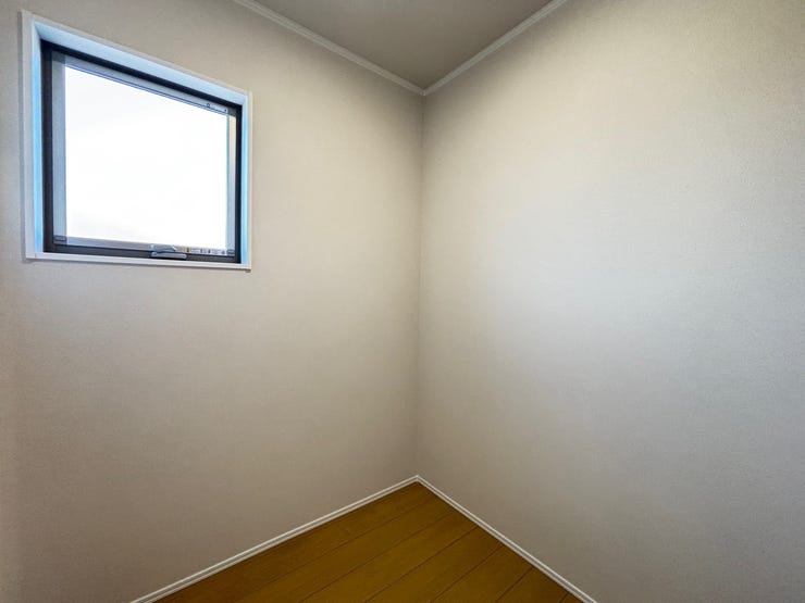 納戸完備です!大きな荷物もらくらく収納可能です♪