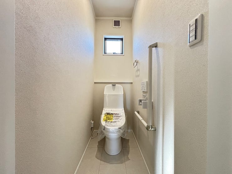 1階2階にそれぞれトイレ付きです!