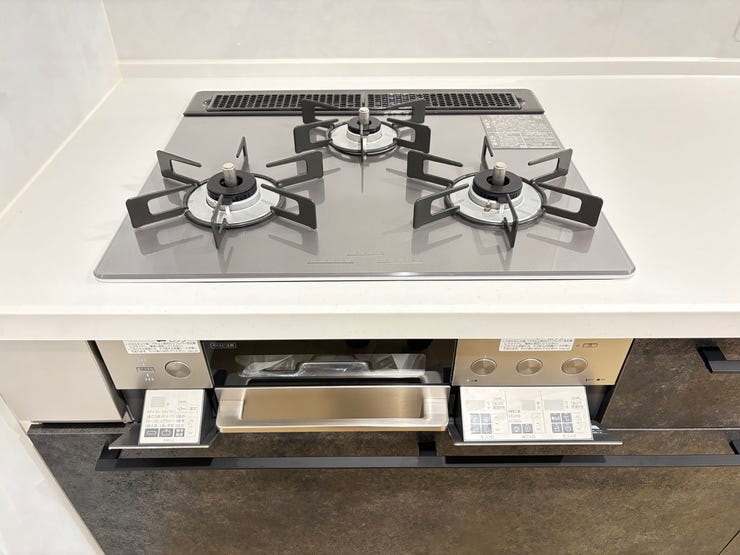 3口コンロは、家事の時間を短縮してくれます!家族の時間が増えるのが嬉しいですね!