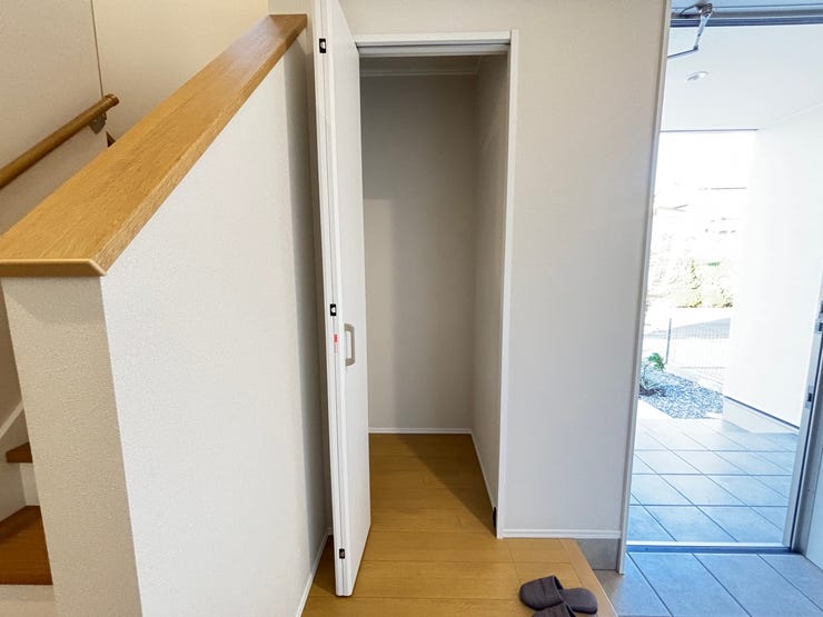 しっかりと収納スペースが確保されているので、急な来客も安心です!