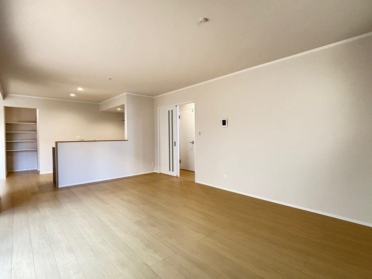 シャッター雨戸完備で防犯上も安心ですね♪