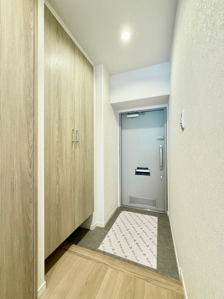 天井までの高さがある玄関収納♪