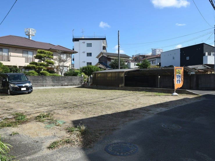 外観を南西側より撮影