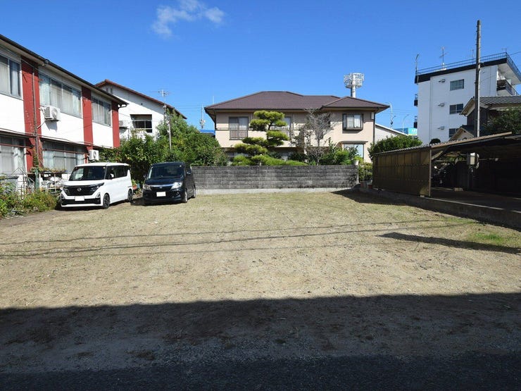 外観を南側より撮影