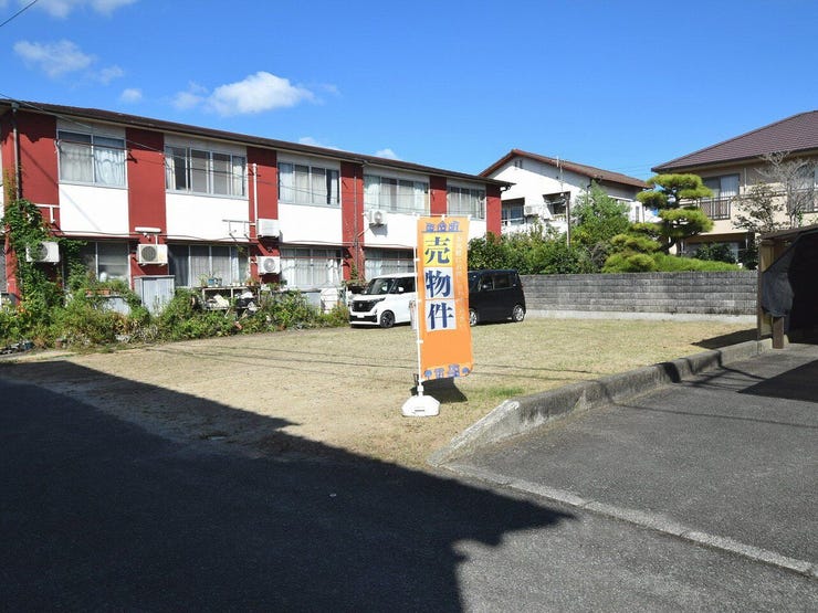 外観を南東側より撮影