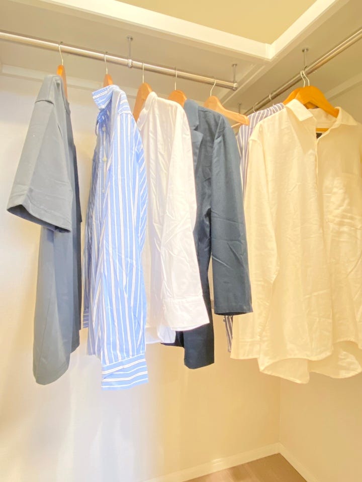 4.7帖の洋室にはハンガーパイプ付きのウォークインクローゼットを設置。