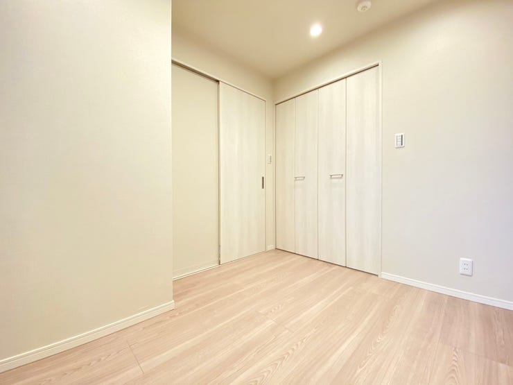 4.3帖の洋室の様子。全ての洋室にクローゼットを設置。